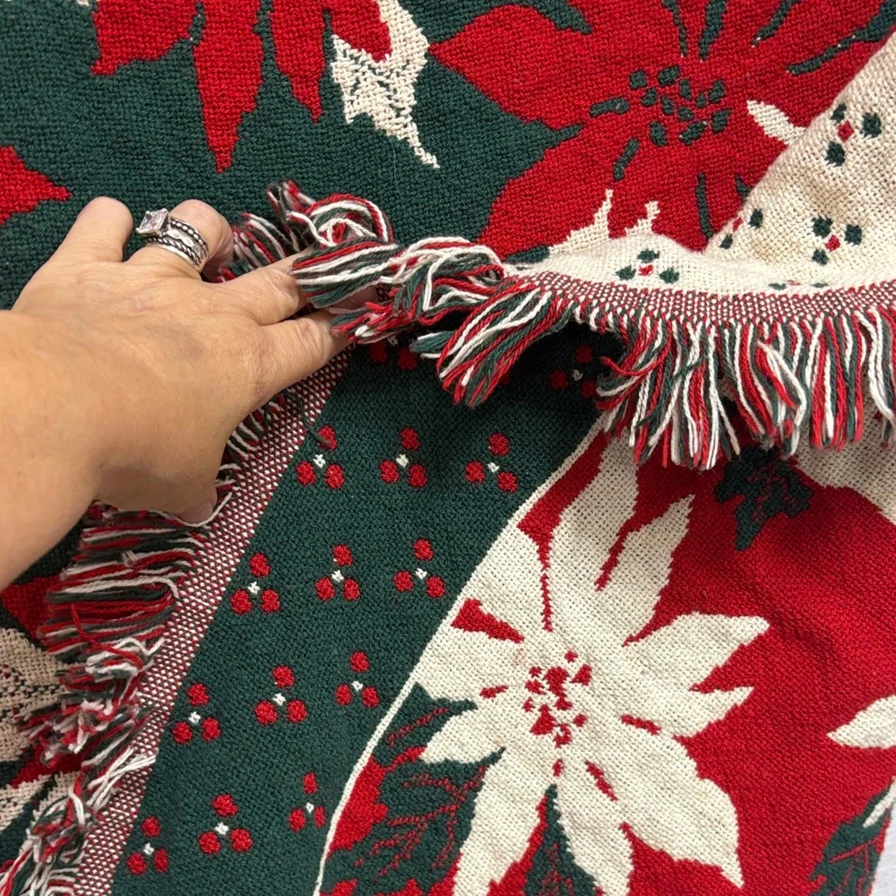 Holiday Festive Vintage Tapestry Throw Blanket with Poinsettias multicolor